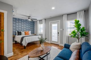 Modern Fully Equipped Studio, Gated Parking! - 3