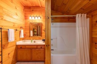Hemlock Hideaway - 1