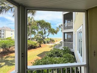 Port O' Call C103 - Walkout To Beach or Pool! - 0