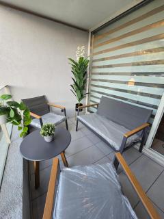 Hermoso Departamento excelente ubicacion y conectividad con estacionamiento gratis - 0
