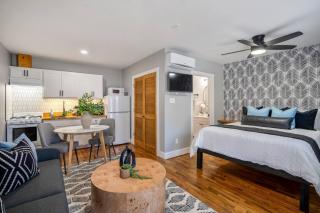 Elegant & Fully Equipped Studio With Gated Parking - 5