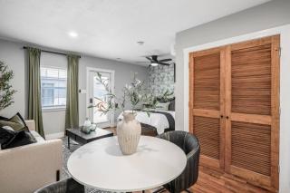 Chic, Fully Equipped Studio With Gated Parking! - 8