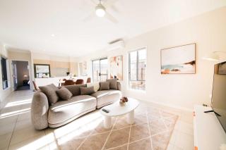 Family-Friendly House in Griffin 4 Bedrooms Perfect for Your Getaway - 6