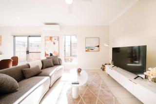 Family-Friendly House in Griffin 4 Bedrooms Perfect for Your Getaway - 2