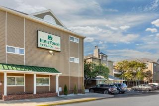 HomeTowne Studios by Red Roof Louisville - 9