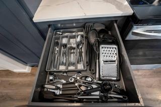 Sleek Studio With Private Parking Near Tx Med Ctr - 9