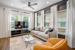 Sleek Studio With Private Parking Near Tx Med Ctr - 5