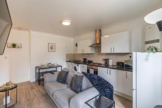 6 Bed with Private Parking in Southampton - 9