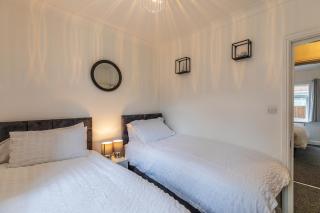 6 Bed with Private Parking in Southampton - 8