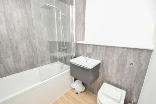 Fabulous Modern 2 Bedroom Apartment in Liverpool - 6