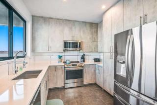 Waterfront Haven with Spectacular View in Bainbridge - 2