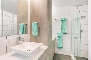 Waterfront Haven with Spectacular View in Bainbridge - 1