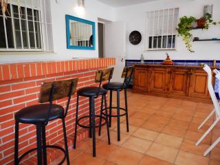 Chalet con Jardin Piscina Privada y parking - 4
