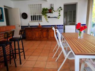 Chalet con Jardin Piscina Privada y parking - 3