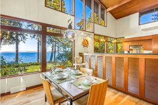 Poulsbo Waterfront Lodge with Game Room Library - 1