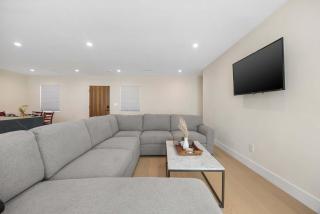 New Listing Valley Villa by Colby & Conrad - 8