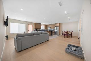 New Listing Valley Villa by Colby & Conrad - 5