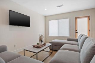 New Listing Valley Villa by Colby & Conrad - 4