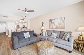 Majestic Beach Towers 1-1903 by Emerald Coast Rereats - 3