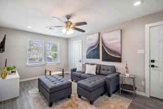 Upper Level at The Hideaway - 9