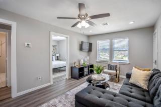 Upper Level Unit at the Hideaway - 8