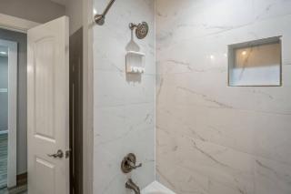 Top Level at The Hideaway - 4