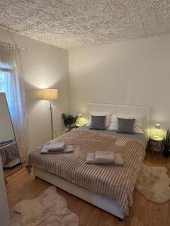 Perfekt für Familien oder Freunde nahe der Kirche - 1