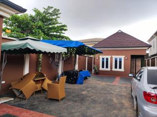 De Royal Explorer Apartments - 3