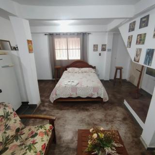 Casa em frente a praça principal - 5