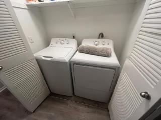Truist park walkable apt - 3