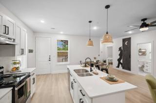 Gated Parking, Near Downtown, Museums, Bayou Trail - 4