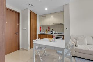 Waves - Modern City Escape 1BR Apt With Balcony - 6