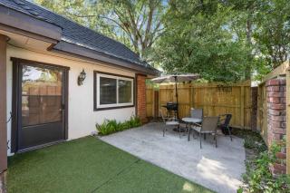 Comfy North Houston Home with Private Courtyard - 4