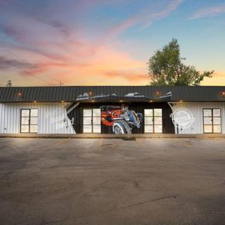 Maltby Motors 2 - Picture Perfect OG Loft near HOU - 8