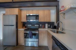 Maltby Motors 3 - Low Rider Loft near Downtown - 9