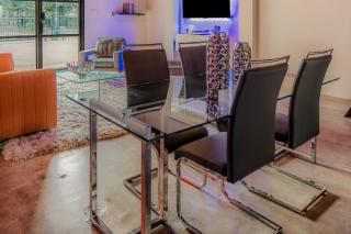 Maltby Motors 4 - Slab Loft & Art near Downtown - 1