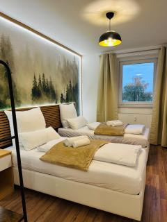YAYstay - Forest I 65m2 I Balcony I TV I Bahnhof - 4