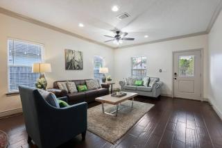 Vibrant Smart Home-Minutes from Downtown Houston! - 7