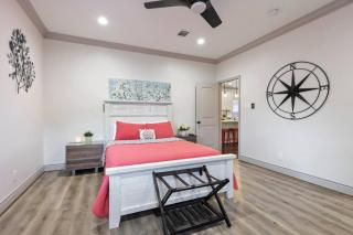 Vibrant Smart Home-Minutes from Downtown Houston! - 6