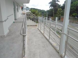 Apartamento á 50m do mar com piscina em Jurere internacional - 4