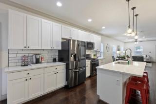 Vibrant Smart Home-Minutes from Downtown Houston! - 4