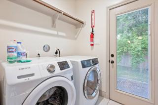 Vibrant Smart Home-Minutes from Downtown Houston! - 2