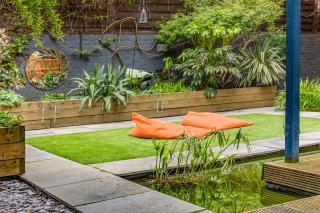 Urban Oasis Chic 1BR Flat with Spacious Garden - 7