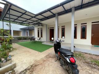 Villa Ayah Barnas - 1