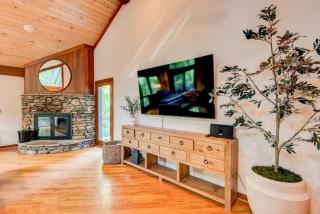 Deerwood Manor - 1