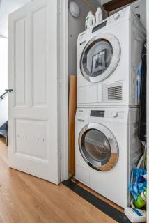 Beautiful house by the sea on A-location - 2