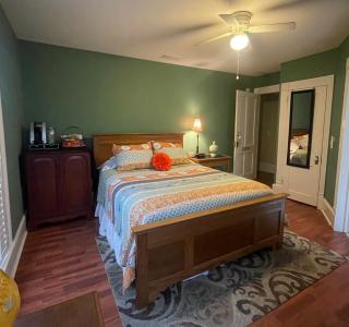 Trowell Historic Inn - 8