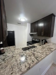 Fully Furnished 2 bedroom - 7