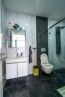 Bubbles Cozy Homes Two bedroom apartment - 9