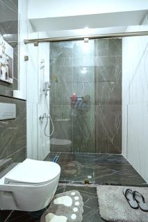 Bubbles Cozy Homes Two bedroom apartment - 8